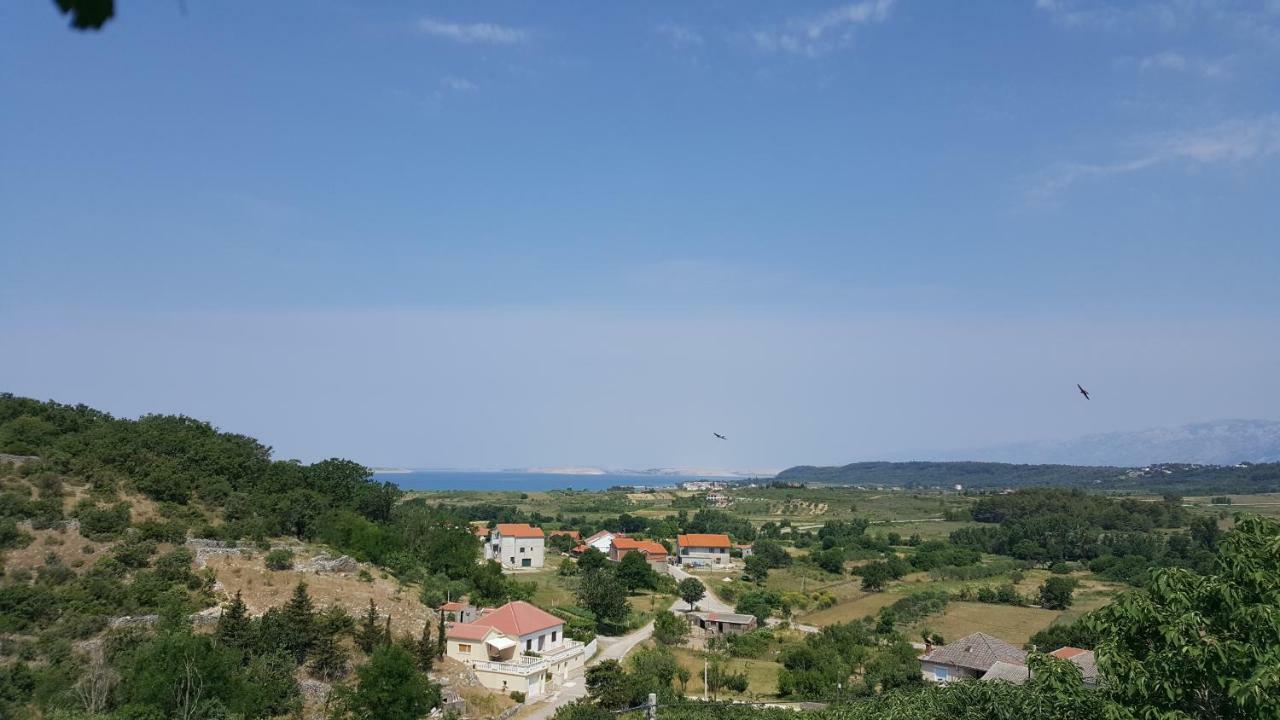 Apartment Cernesa Ražanac Eksteriør bilde