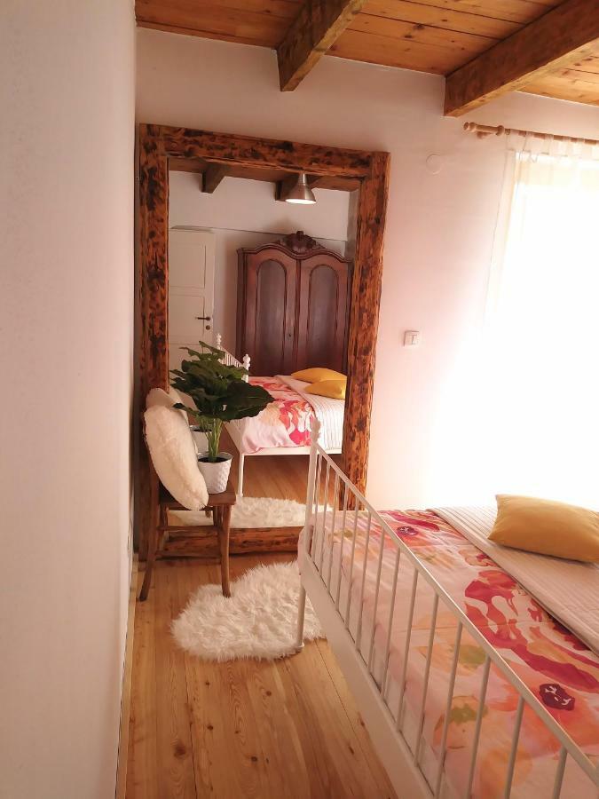 Apartment Cernesa Ražanac Eksteriør bilde