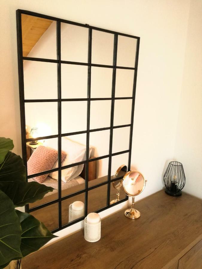 Apartment Cernesa Ražanac Eksteriør bilde