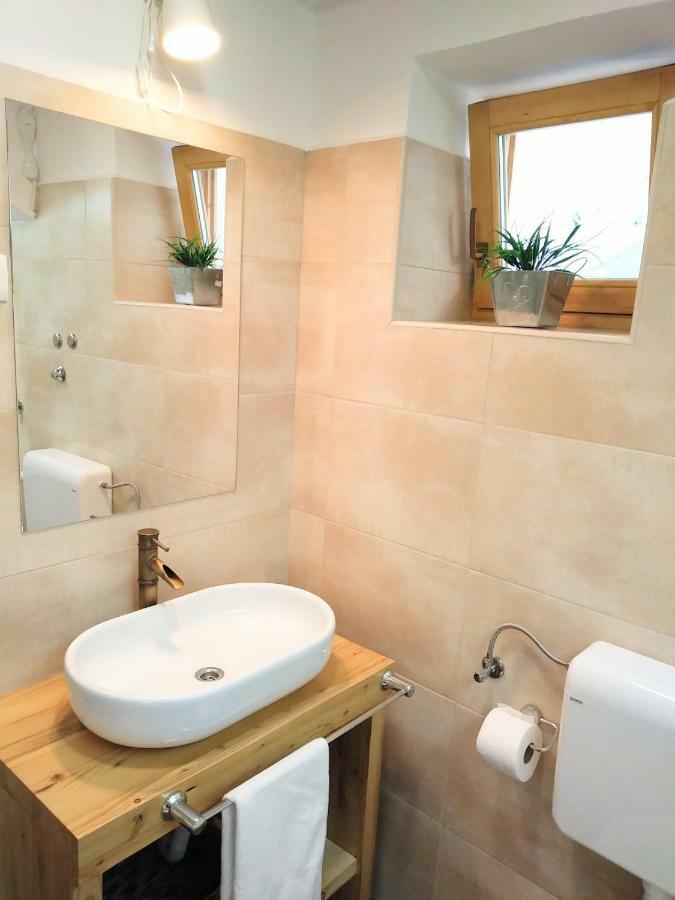 Apartment Cernesa Ražanac Eksteriør bilde